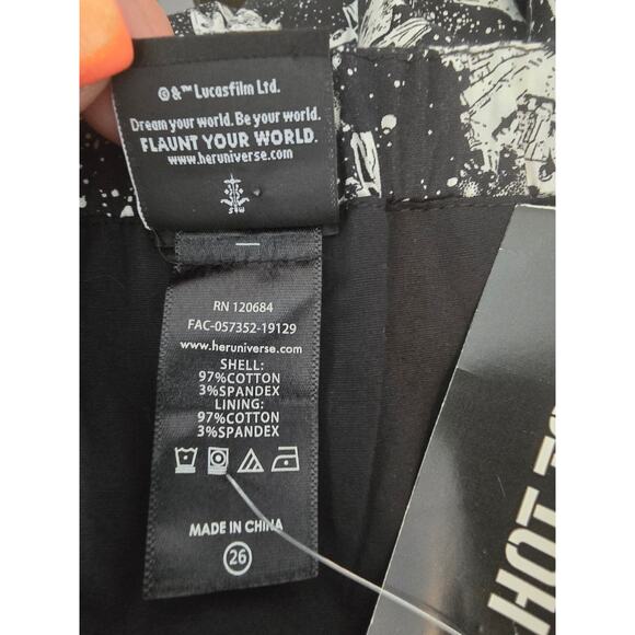 Hot Topic Star Wars Sleeveless Fit & Far Black White Women's Dress 26 NWT - Picture 5 of 5